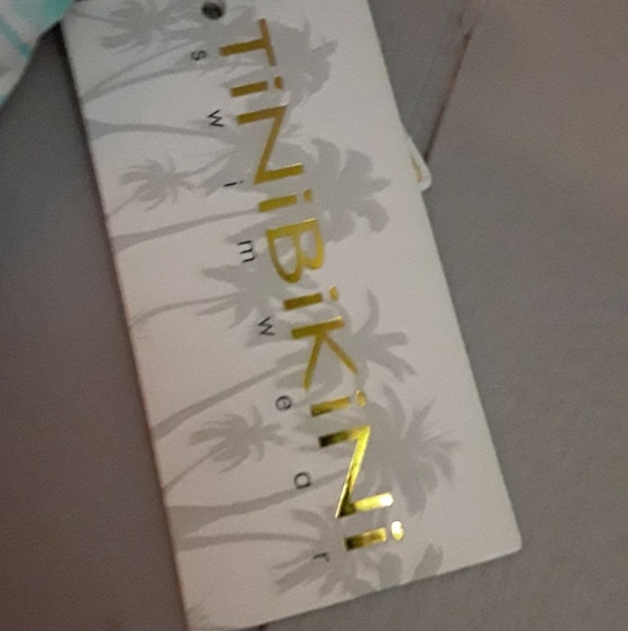 One piece strapless swim suit - Picture 3 of 3